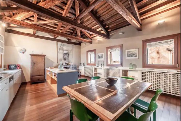 En San Polo Apartment